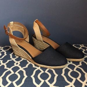 Style & Co Denim wedge sandal Size 9